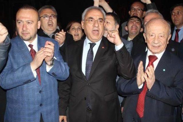 Tarihi Hana Afiş Gerginliğini Vali Okur &Ccedil;&ouml;zd&uuml; 3
