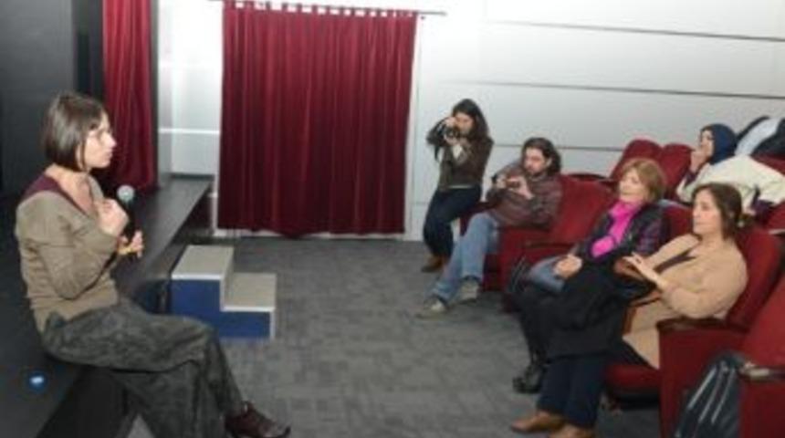 Ustaoğlu: &ldquo;sanat&ccedil;ı Manevi Destek G&ouml;r&uuml;rse Motivasyonu Artar&ldquo;