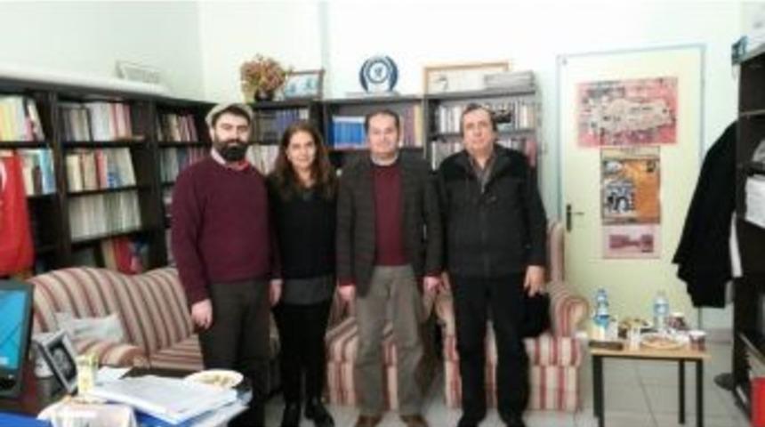 Burhaniyeli Eğitimcinin Mutlu G&uuml;n&uuml;