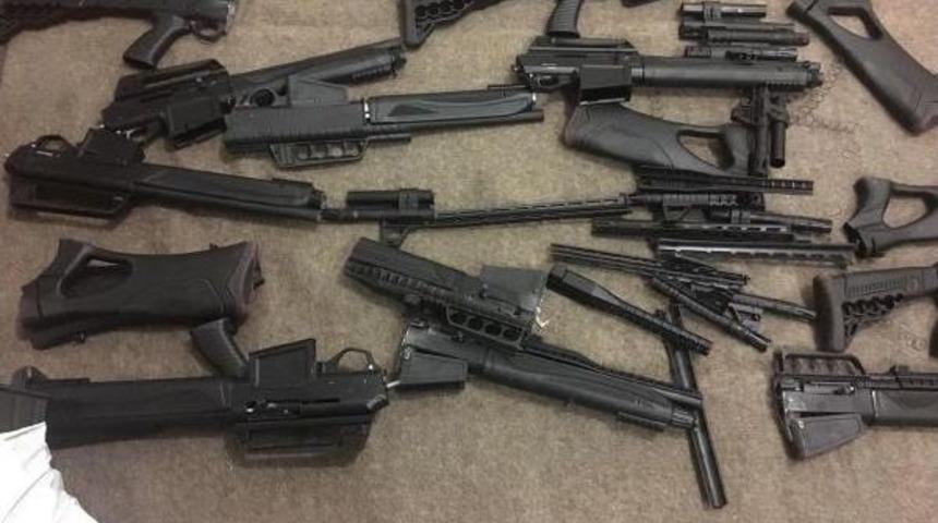 Uyuşturucu Operasyonunda 10 Pompalı T&uuml;fek Ele Ge&ccedil;ti