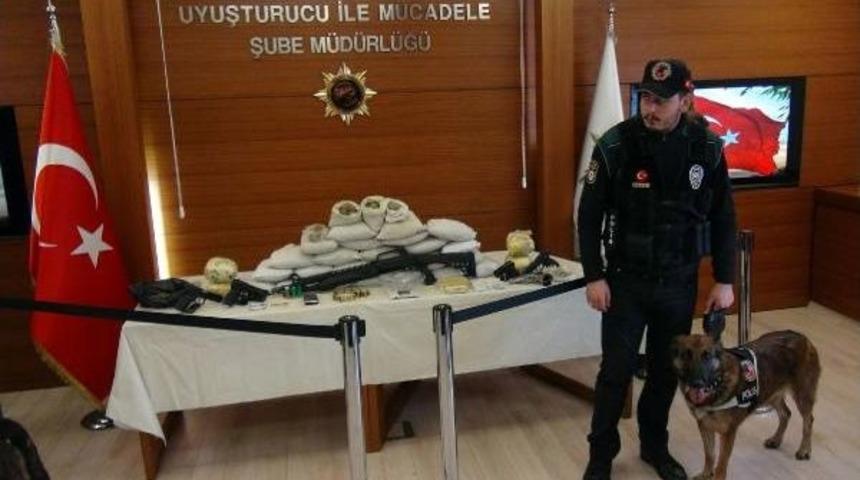 Gaziosmanpaşa'da Uyuşturucu Operasyonu: 5 G&ouml;zaltı