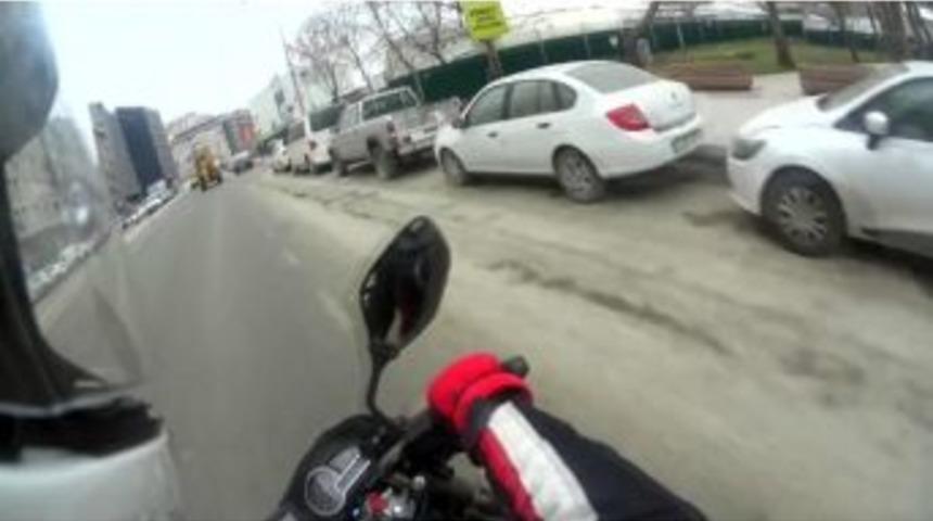 (&ouml;zel Haber) Motosiklet Kazası Kask Kamerasında