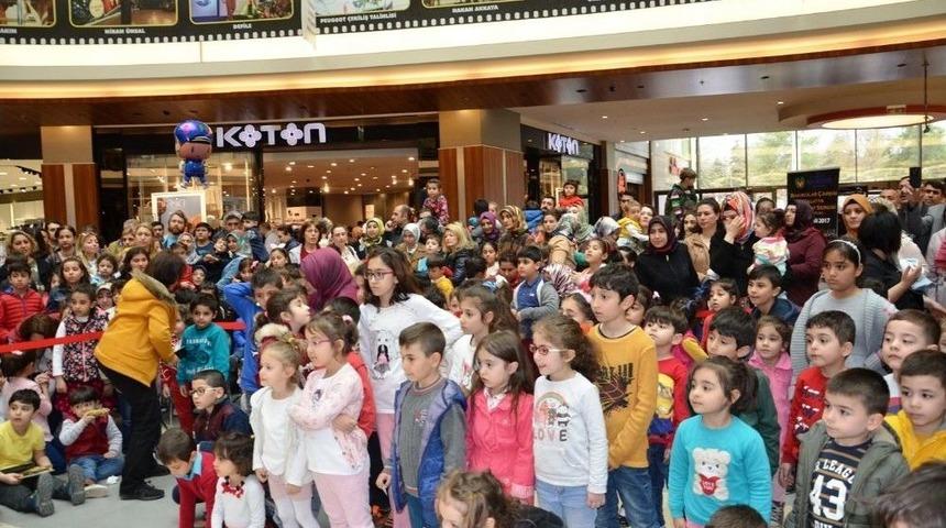 Barney Ve Arkadaşları Malatya Park Avm&rsquo;de Miniklerle Buluştu