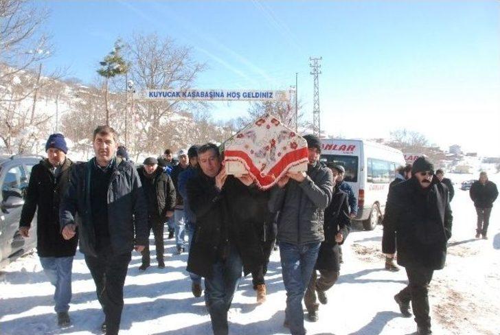 İstanbul’da Eşi Tarafından Öldürülen Sinem Toprağa Verildi G4