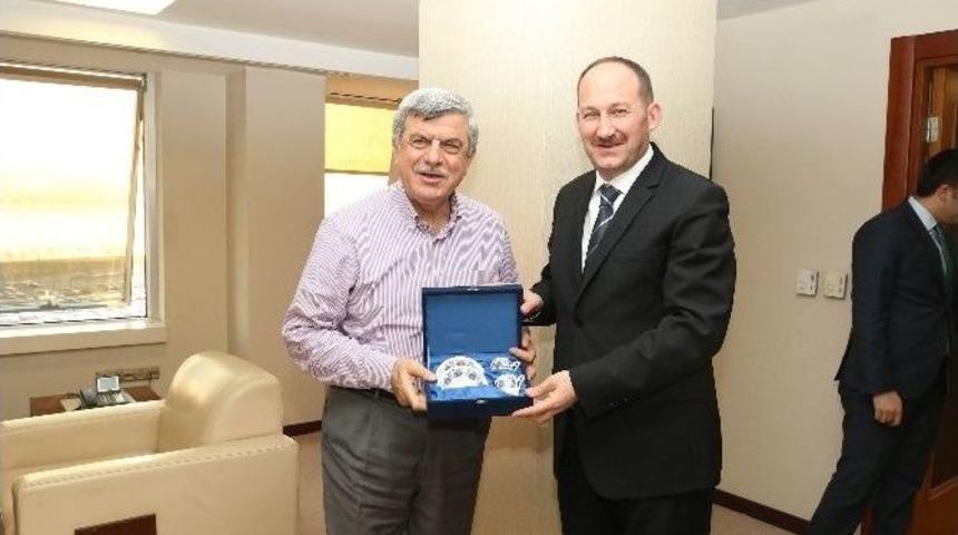 Başkan Karaosmanoğlu, Kaymakam Kantay&rsquo;ı Ağırladı