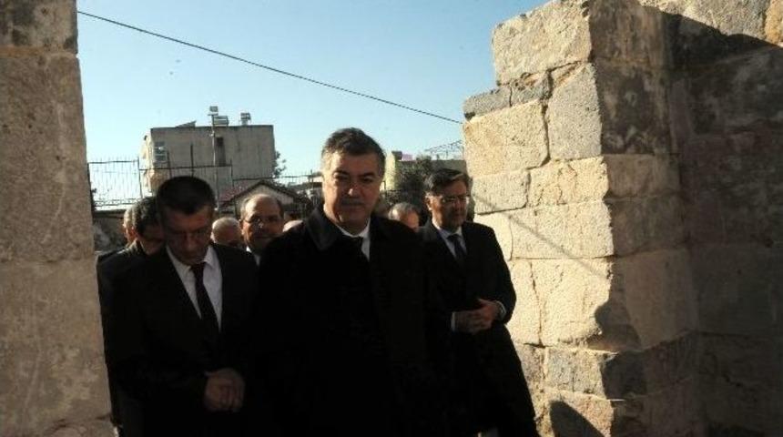 Tarihi Ala Cami&rsquo;de Restorasyon &Ccedil;alışmaları