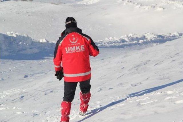 Karda Mahsur Kalan Hamile, 10 Saatlik Operasyonla Kurtarıldı