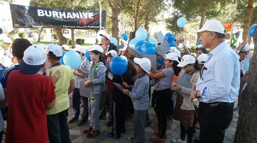 K&uuml;t&uuml;phaneler Haftasını &Ccedil;ay Bah&ccedil;esinde Kutladılar