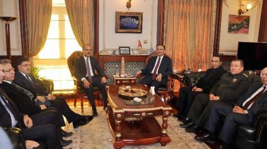 Bakan Bozdağ: &ldquo;milletten Korkmayın, Anayasa Değişikliğinin Millete Gitmesini Engellemek İ&ccedil;in Uğraşmayın&rdquo;