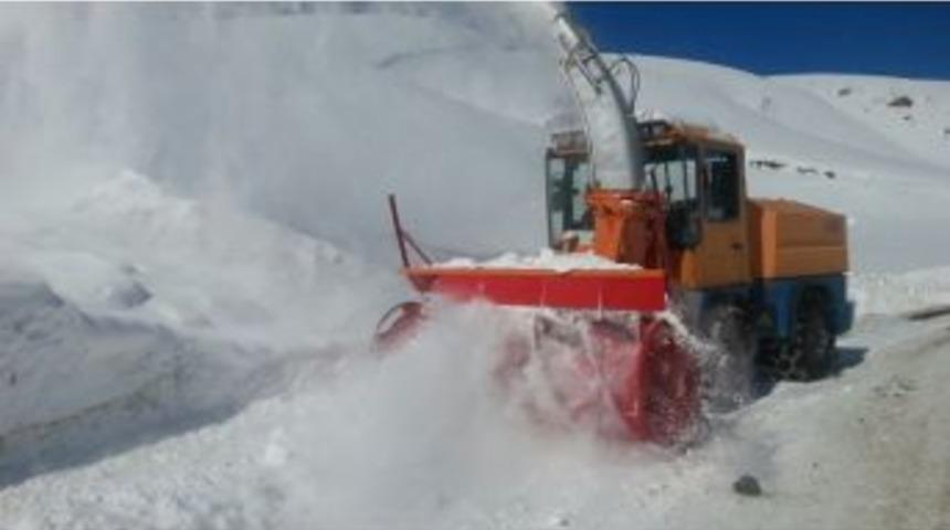 Hakkari&rsquo;de Karla M&uuml;cadele &Ccedil;alışması
