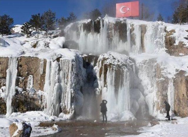 Sivas'ta Hayat Buz Kesti