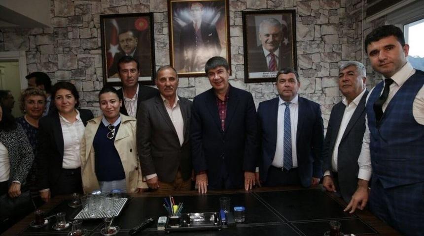 Başkan T&uuml;rel&rsquo;den Kemer Ak Parti Ve Mhp&rsquo;ye Ziyaret