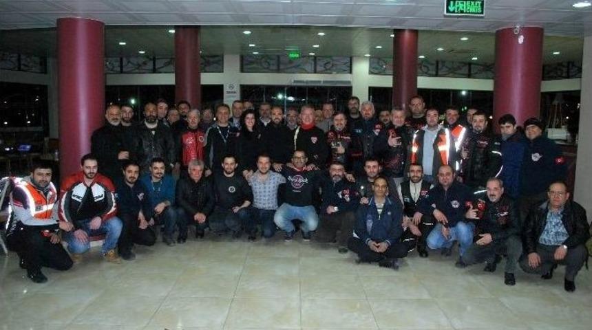 Motosiklet Tutkunları Salihli&rsquo;de Eğitimden Ge&ccedil;ti