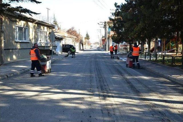 Tepebaşı Temizlik Çalışmalarını Aralıksız Sürdürüyor