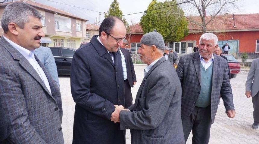 Ak Parti İl Başkanı D&uuml;ndar &Uuml;nl&uuml; G&uuml;ny&uuml;z&uuml;&rsquo;nde Vatandaşlarla Buluştu