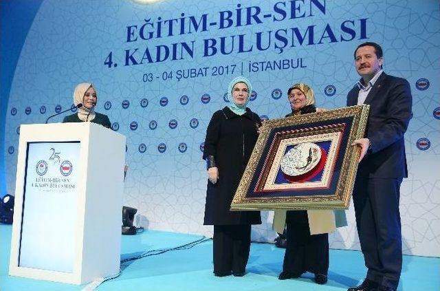 Emine Erdoğan: 