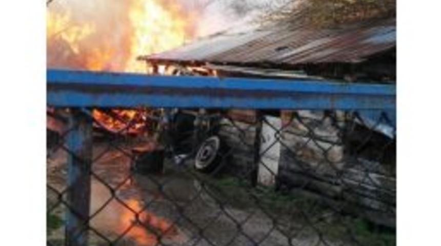 Kereste At&ouml;lyesinde &Ccedil;ıkan Yangın 4 Saatte S&ouml;nd&uuml;r&uuml;lebildi