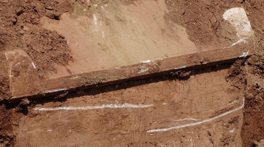 İnşaat Kazısında Roma D&ouml;nemine Ait 3 Mezar Bulundu