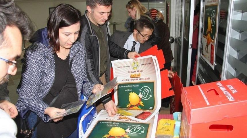 En &Ccedil;ok Pil Toplayan Okula Bilgisayar