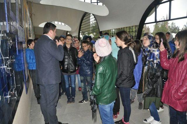 Çanakkaleli Öğrenciler Bilecik’i Gezdi