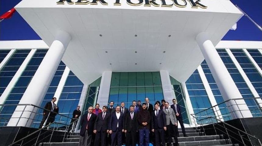 Vekillerden, Rekt&ouml;r Biber&rsquo;e Nezaket Ziyareti