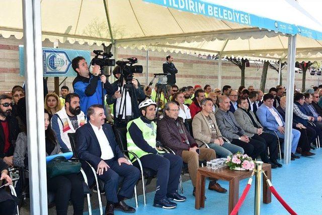 Başkan Edebali Pedal Çevirerek Yıldırımlıları Sağlıklı Hayata Davet Etti