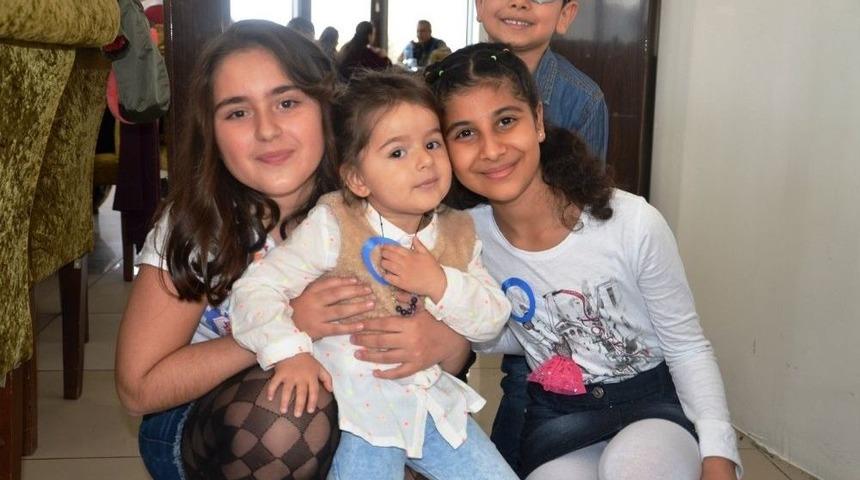 Tip 1 Diyabetli &Ccedil;ocuklar Ve Aileleri Bir Araya Geldi