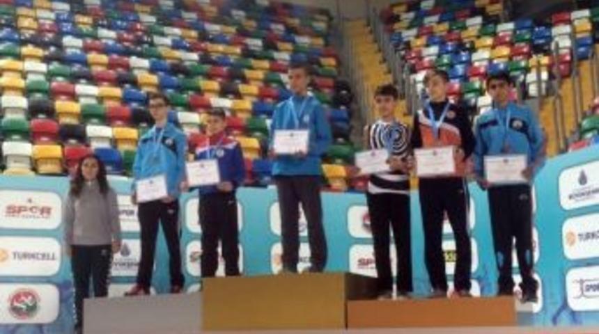 Atletizmde Osmangazi Fırtınası