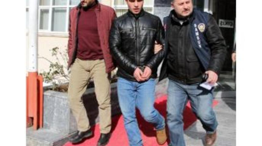 Gen&ccedil; Kızı Ve Onu Kurtarmak Isteyen Kişiyi Bı&ccedil;akladı