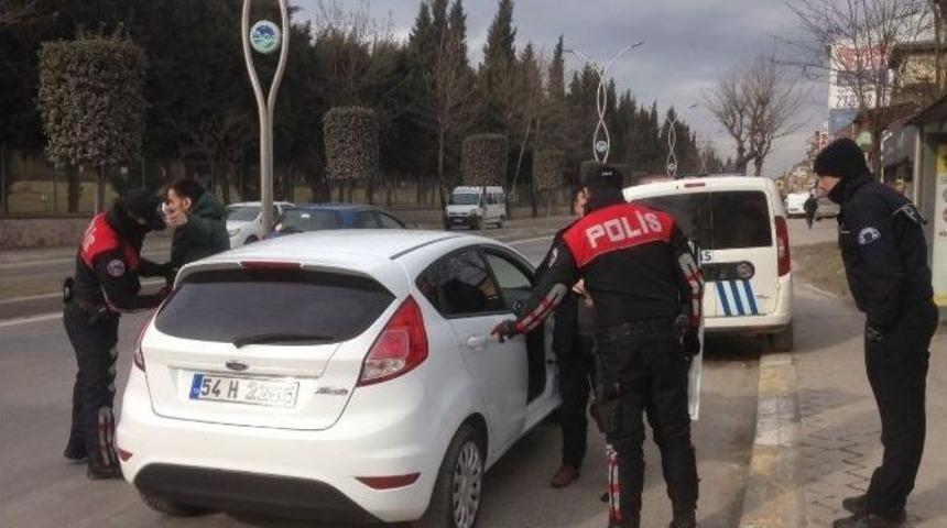Sakarya&rsquo;da Ş&uuml;pheli Ara&ccedil;lar Didik Didik Aranıyor