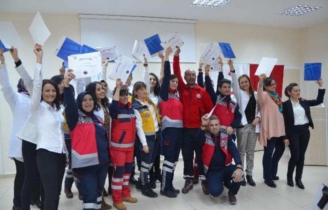 İşitme Engelli Vatandaşlara Hizmet İ&ccedil;in İşaret Dili &Ouml;ğrendiler