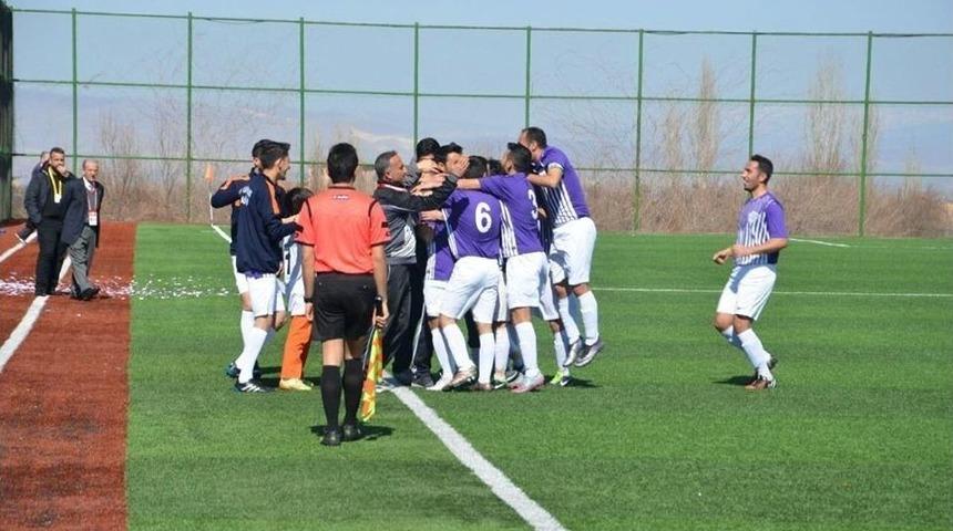 Amat&ouml;r&uuml;n Şampiyonu Arguvan Belediyespor Oldu