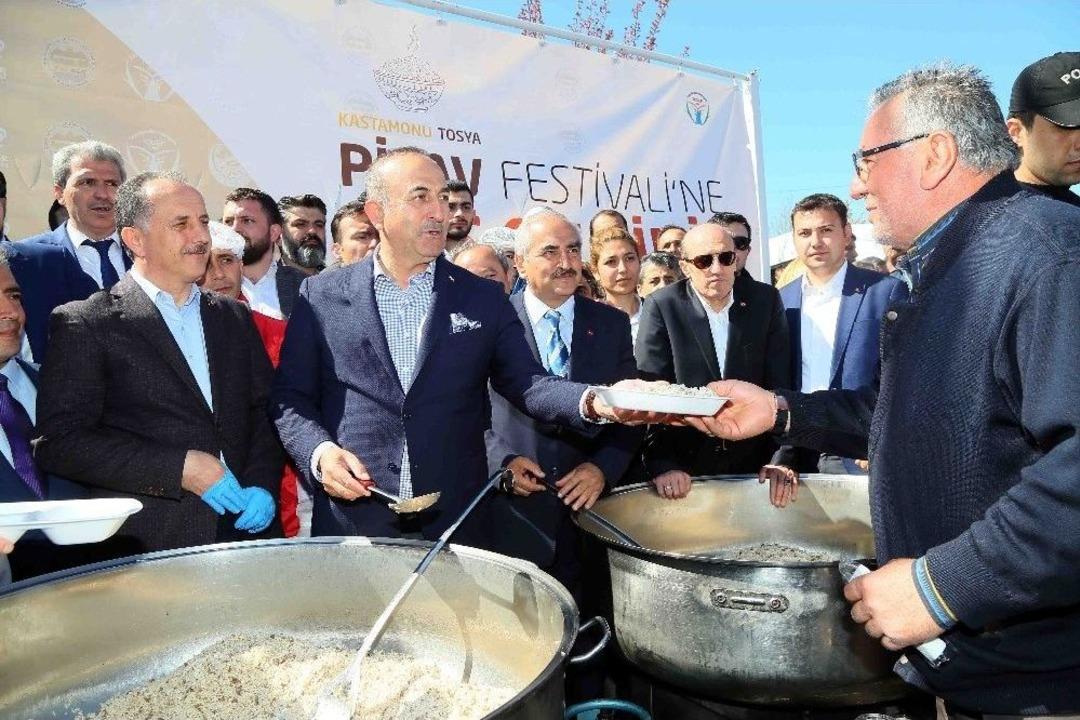 Dışişleri Bakanı &Ccedil;avuşoğlu, Tosya Pilav Festivali&rsquo;ne Katıldı