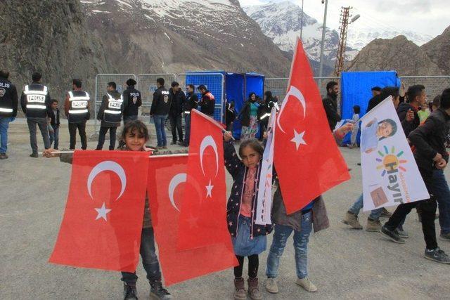 Chp Hakkari’de Miting Düzenledi