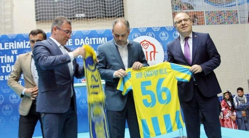 Bakan Kılı&ccedil; 7 Milyon Tl&rsquo;lik "kamp Eğitim Merkezi"nin Temel Atma T&ouml;renine Katıldı