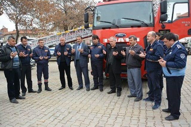 Dinar Belediyesi Yeni İtfaiye Aracı Aldı