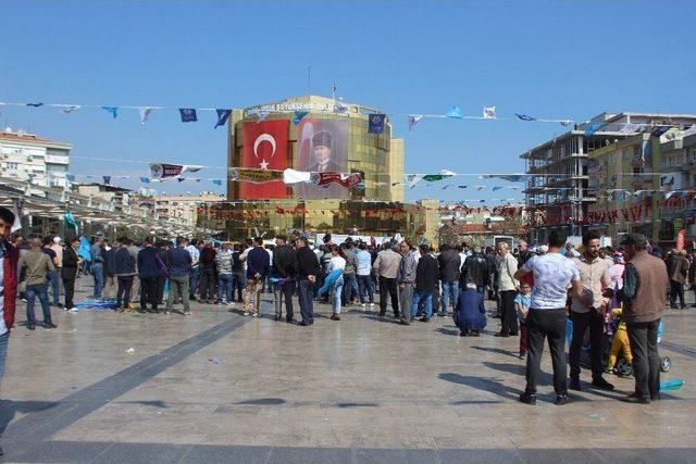 Aydın’da Hdp’nin ‘hayır’ Mitingi Beklenen İlgiyi Görmedi