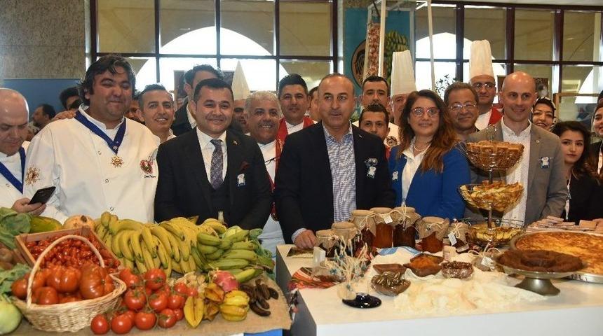 Bakan &Ccedil;avuşoğlu: &ldquo;t&uuml;rk Mutfağı İyi Tanıtılmalı&rdquo;