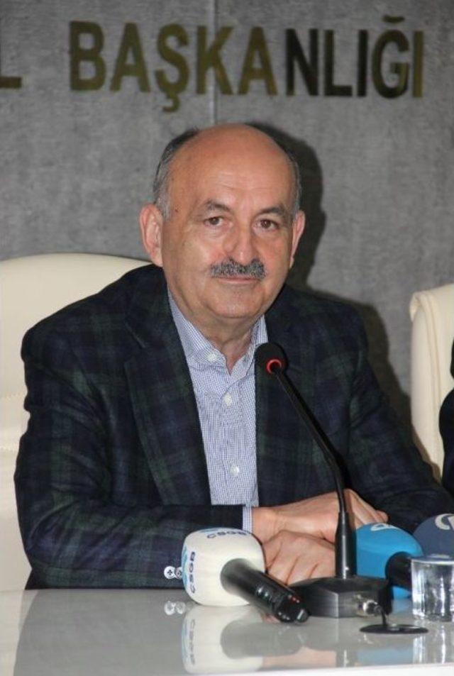 Bakan M&uuml;ezzinoğlu Gen&ccedil;lere Seslendi: 1