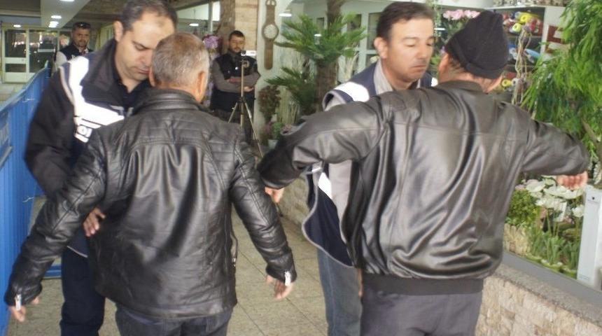 Alaşehir Mhp Kongresinde Halis Y&ouml;r&uuml;r Başkan Se&ccedil;ildi