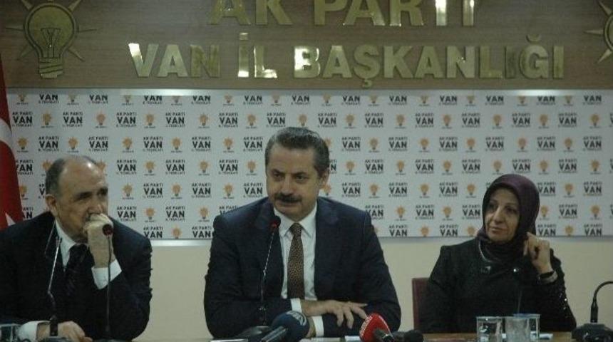 Bakan &Ccedil;elik: "&ccedil;ığ Altındaki &Uuml;lkeye &Ccedil;ağ Atlattık"