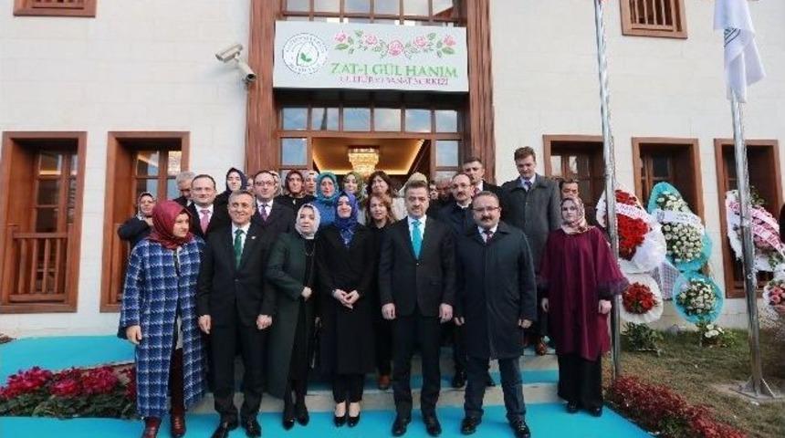 Aile Ve Sosyal Politikalar Bakanı Kaya&rsquo;dan "komşunu Al Gel" A&ccedil;ıklaması