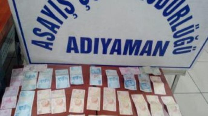 &Ccedil;aldıkları Para Ile Telefon Almaya &Ccedil;alışırken Yakalandılar