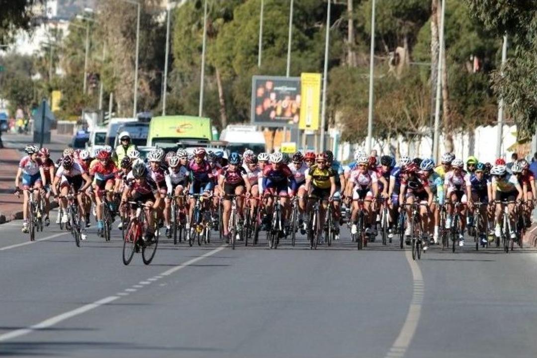 Alanya&rsquo;da T&uuml;rkiye Şampiyonası 1. Etap Puanlı Yol Yarışları Başladı
