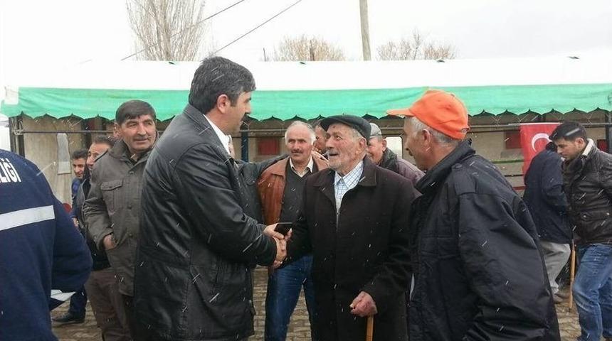 Ak Parti Ardahan İl Teşkilatı &Uuml;yeleri K&ouml;yleri Gezip &rsquo;evet&rsquo; İ&ccedil;in Destek İstedi