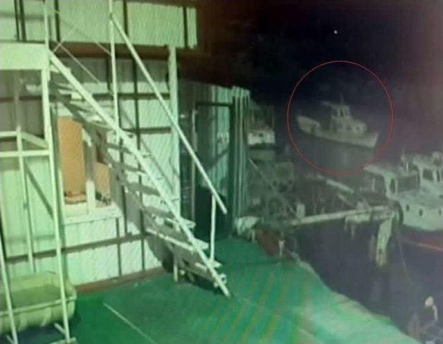 (özel Haber) Ahırkapı Barınağından Denize Açılan Balıkçıdan Haber Alınamıyor 2