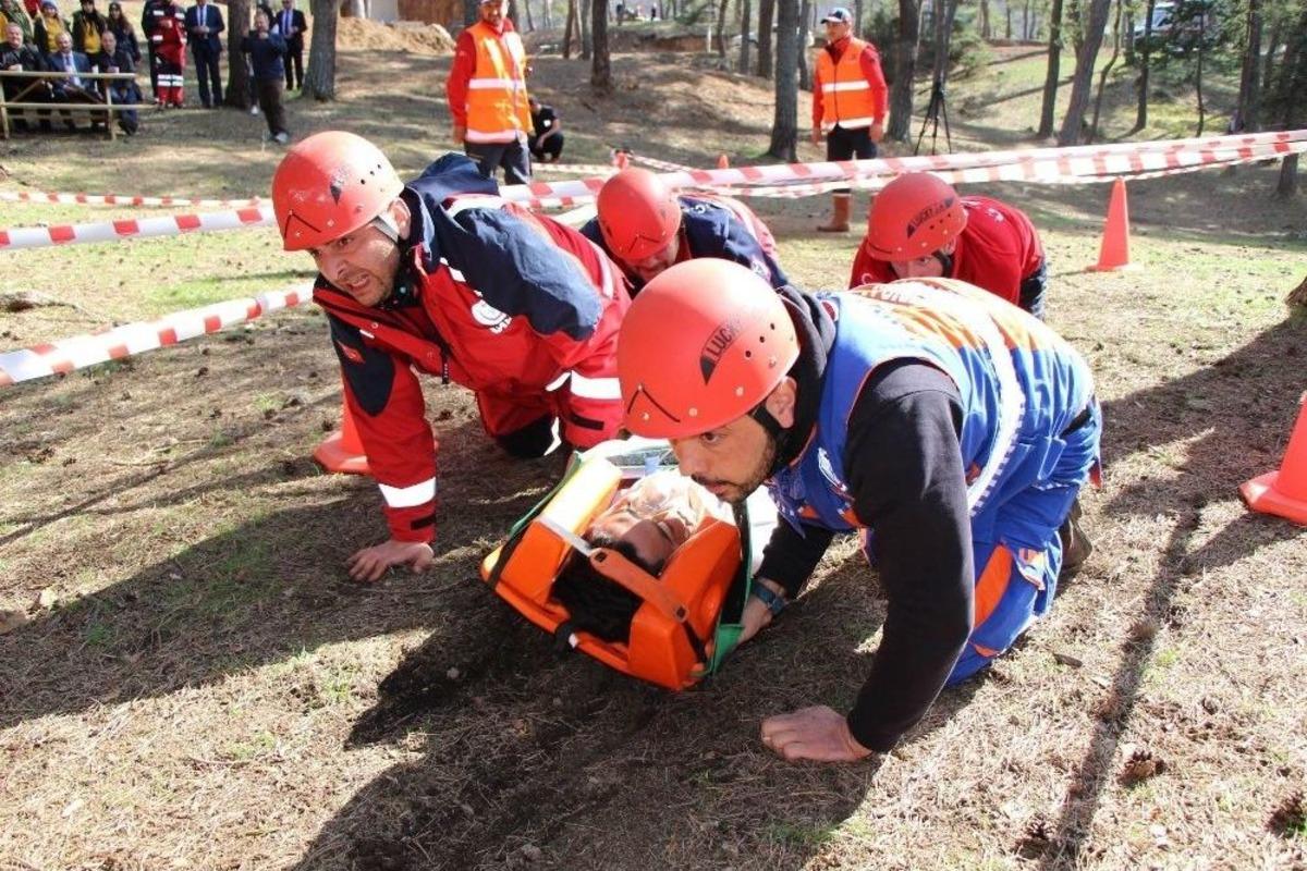 Umke&rsquo;ye Katılmak İ&ccedil;in Dağda Kalıp Komandolar Gibi S&uuml;r&uuml;nd&uuml;ler