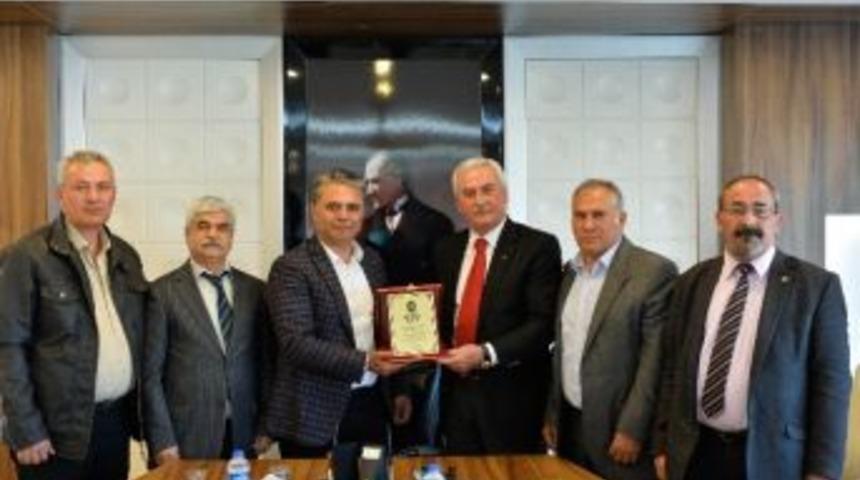 Başkan Uysal&rsquo;a Nar Teşekk&uuml;r&uuml;