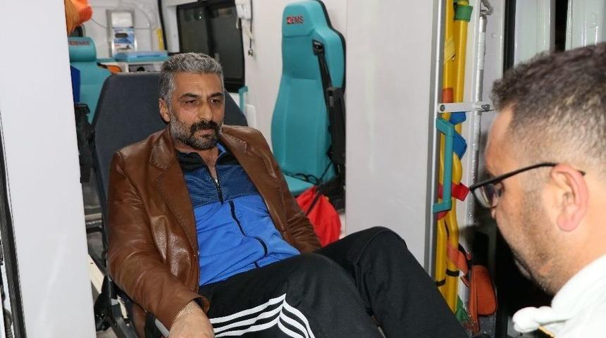 Eve Giderken K&ouml;pek Isırdı, Hastanelik Oldu