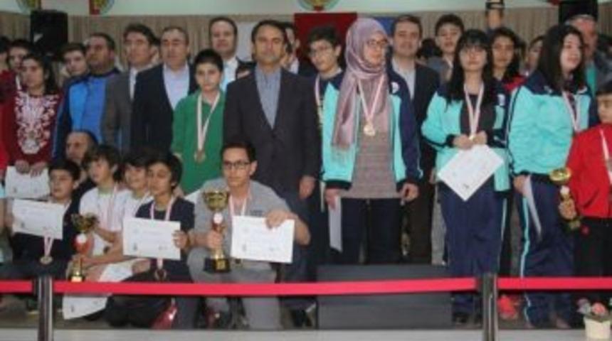 Okul Sporları B&ouml;lge Satran&ccedil; Turnuvası &Ouml;d&uuml;l T&ouml;reni Yapıldı